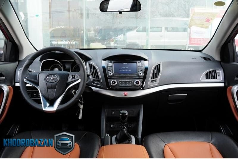 بررسی امکانات و آپشن های رفاهی در انواع ماشین جک شاسی بلند