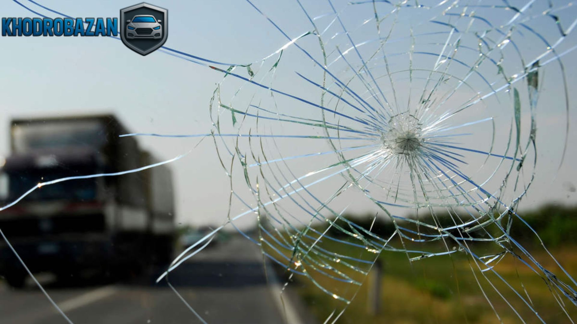 شکستن شیشه عقب پراید